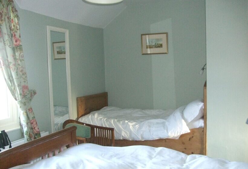 هتل Bay Cottage Bed & Breakfast