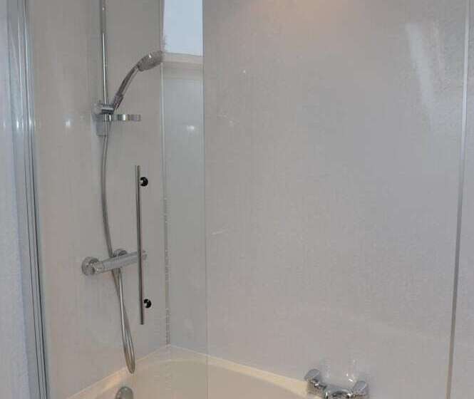 هتل Bay Cottage Bed & Breakfast