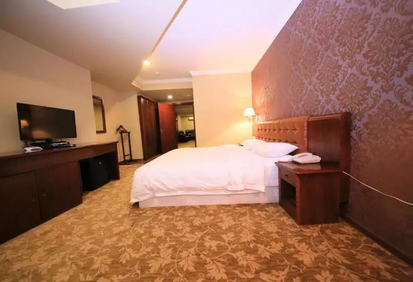 هتل Borjomi Palace Health & Spa Center