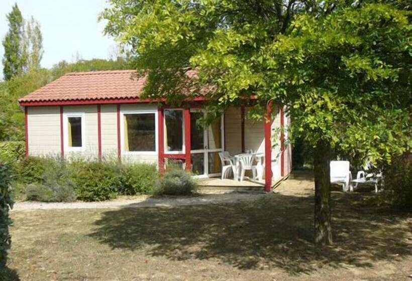 هتل Chalets Des Mousquetaires