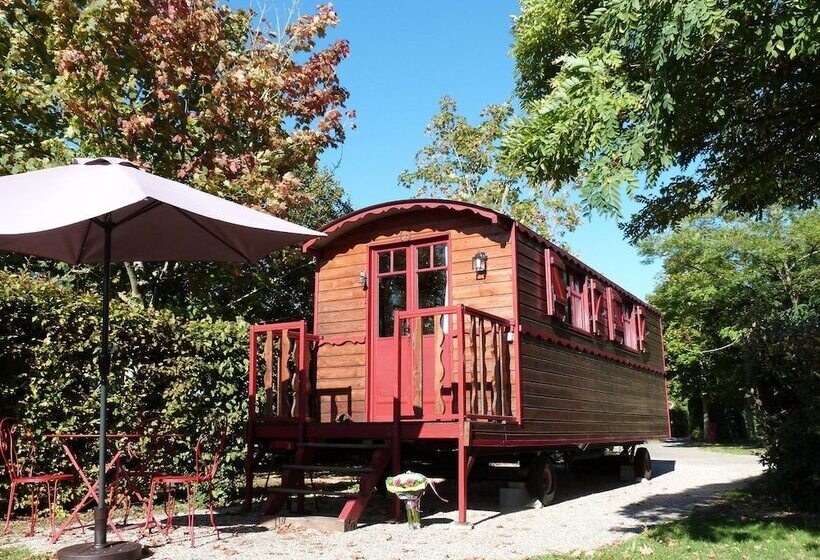 هتل Chalets Des Mousquetaires