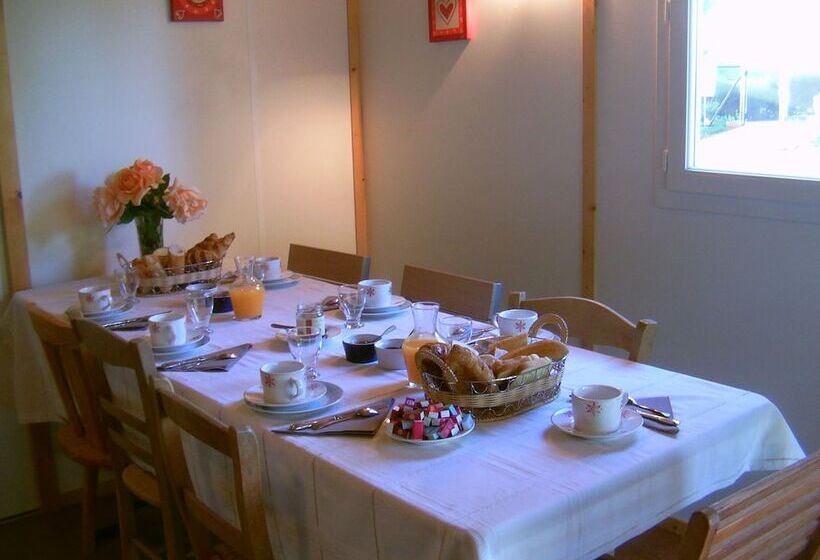 هتل Chalets Des Mousquetaires