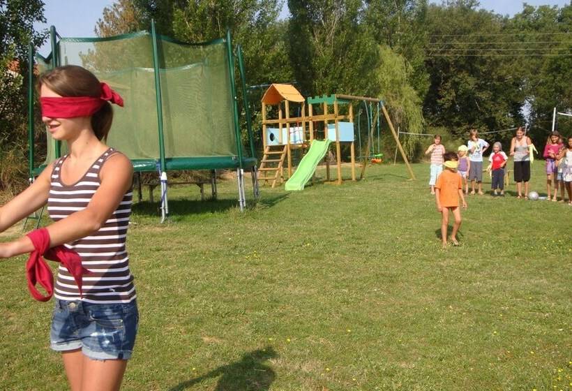 هتل Chalets Des Mousquetaires