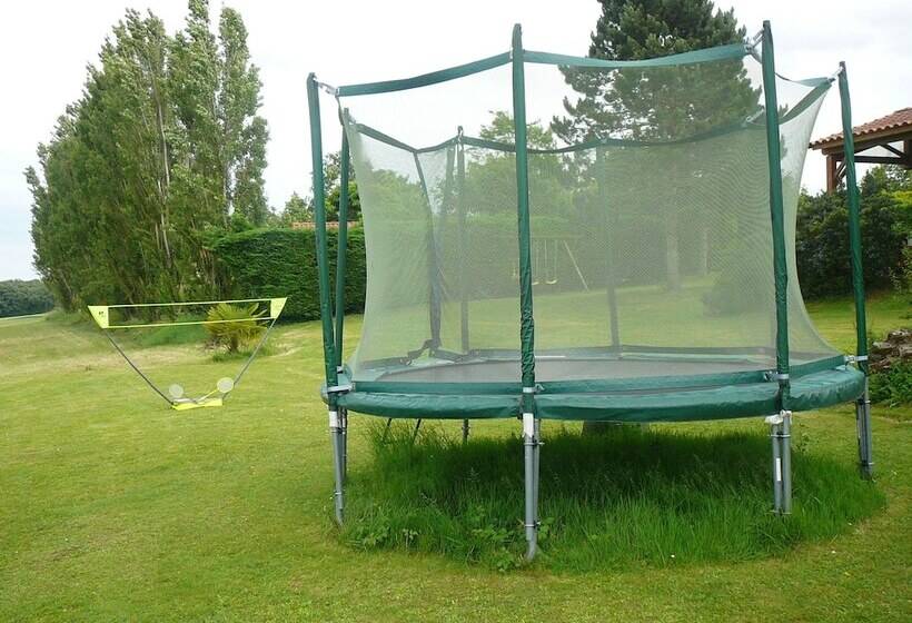 هتل Chalets Des Mousquetaires