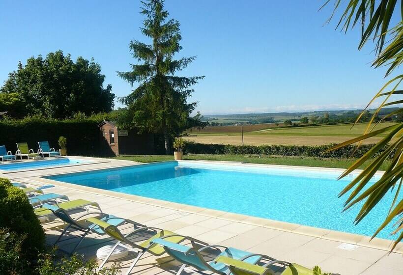 هتل Chalets Des Mousquetaires