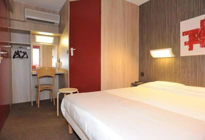 ホテル Hôtel 4 Saisons