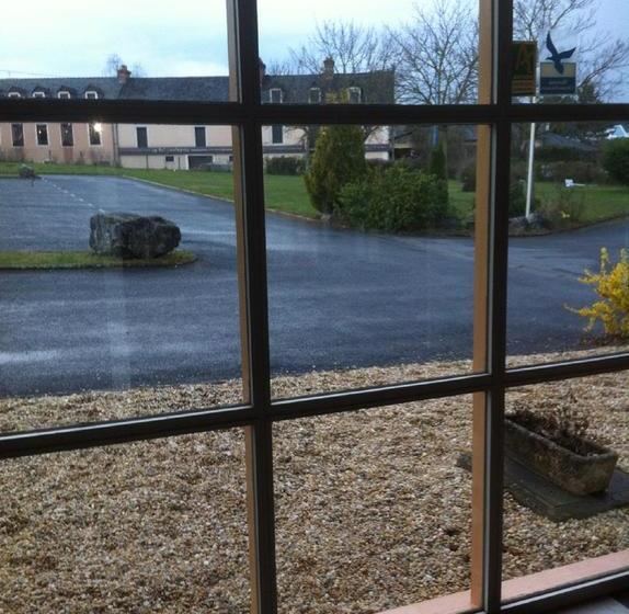 ホテル Hôtel 4 Saisons