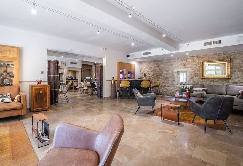 هتل Hôtel Mas Valentine