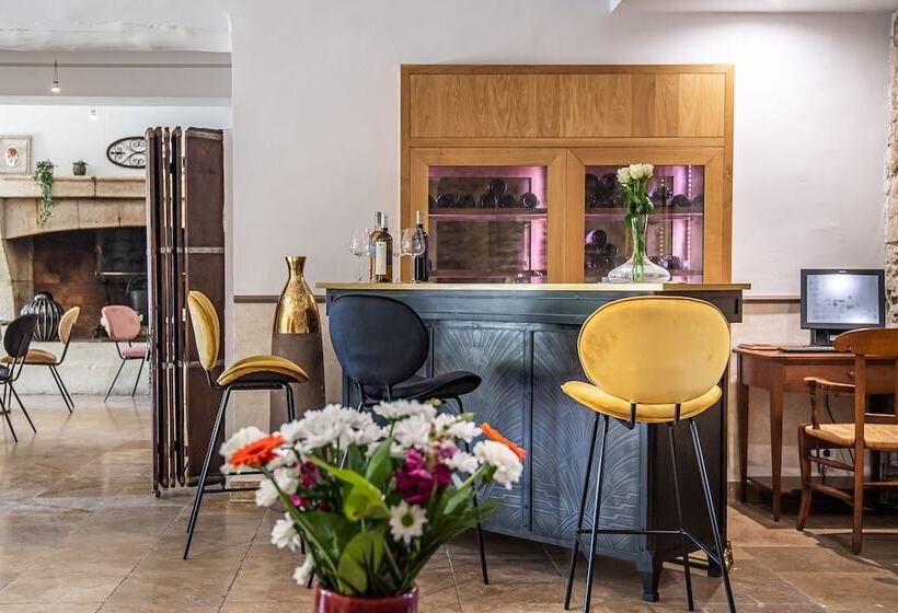 هتل Hôtel Mas Valentine