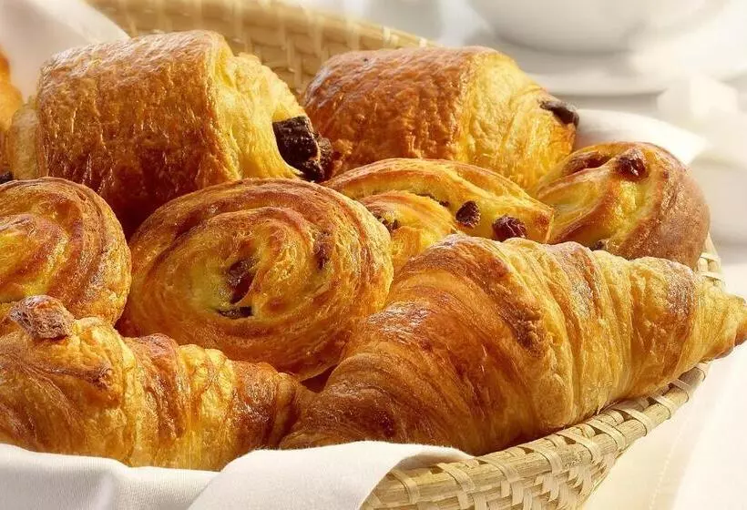 ホテル Hôtel Restaurant La Désirade