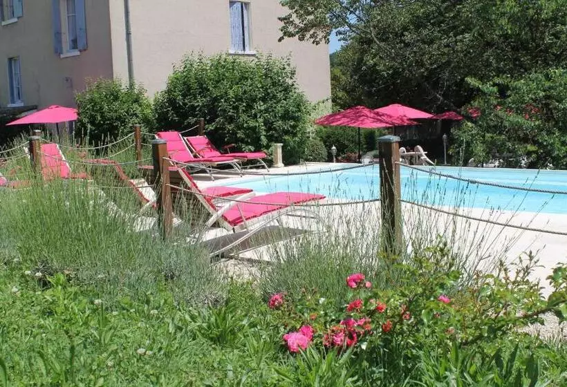 ホテル Hôtel Restaurant La Désirade