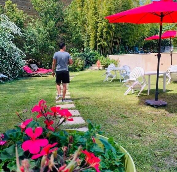 בית מלון כפרי Hôtel Restaurant La Désirade