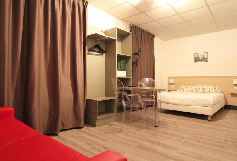 ホテル Hôtel Vol De Nuit Purpan