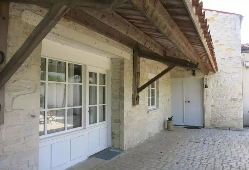 ホテル La Rochelle Lodge