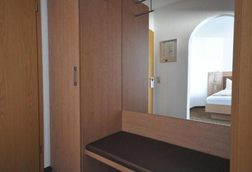 هتل Pension Jasmin