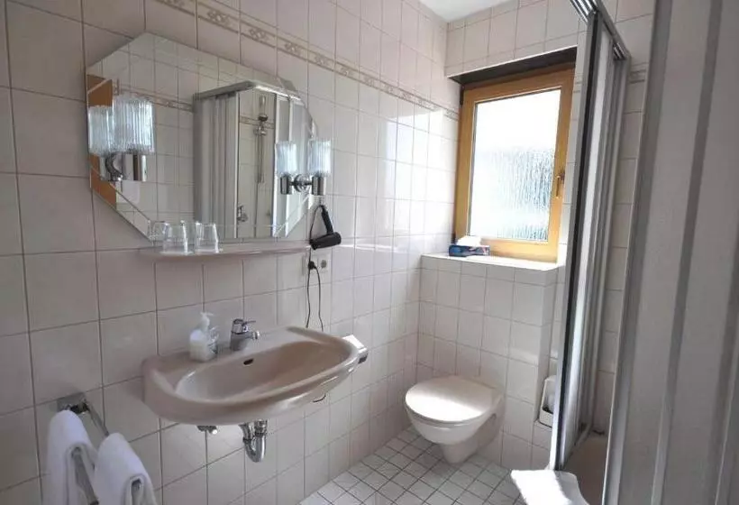 Hotelli Pension Jasmin