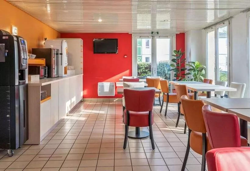 ホテル Premiere Classe Rouen Nord  Barentin