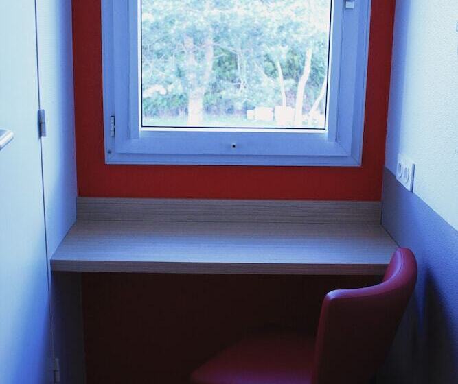 فندق Premiere Classe Rouen Nord  Barentin