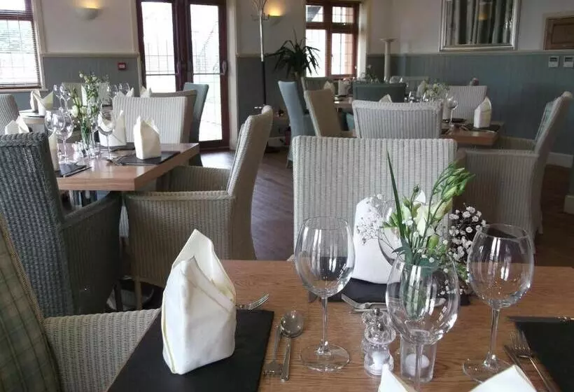 Hotelli The Elm Tree Inn