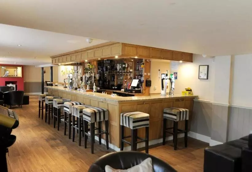 Hotelli The Elm Tree Inn