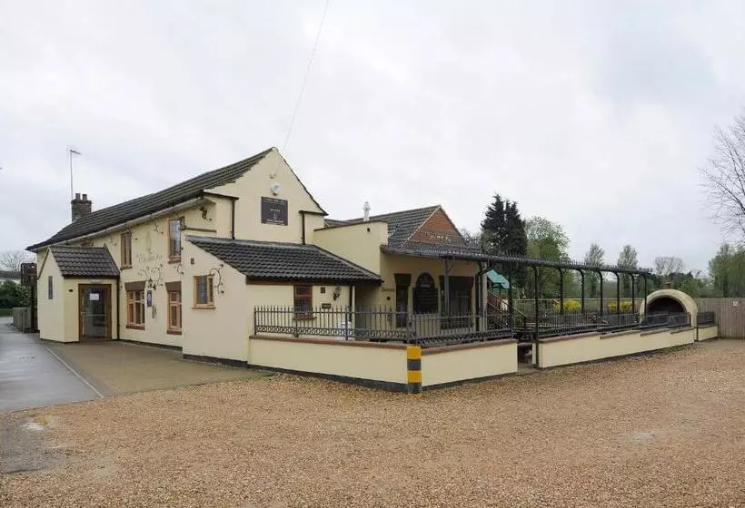 Hotelli The Elm Tree Inn