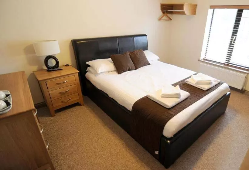 Hotelli The Elm Tree Inn