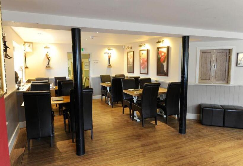 هتل The Elm Tree Inn