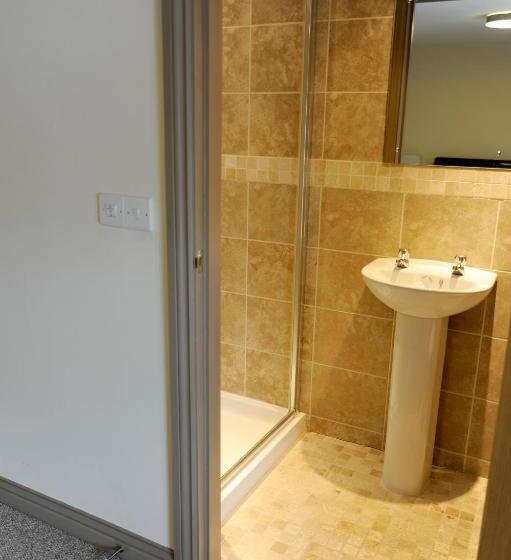 هتل The Elm Tree Inn