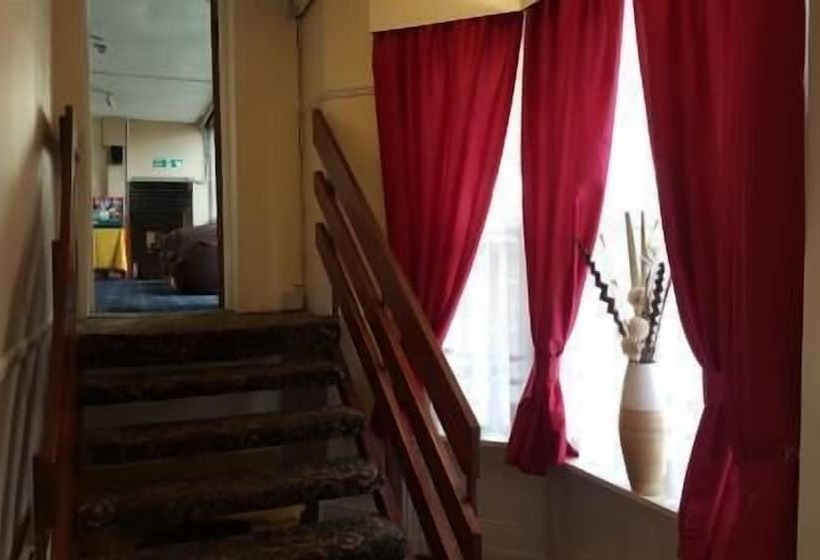 فندق The Fallowfield Lodge