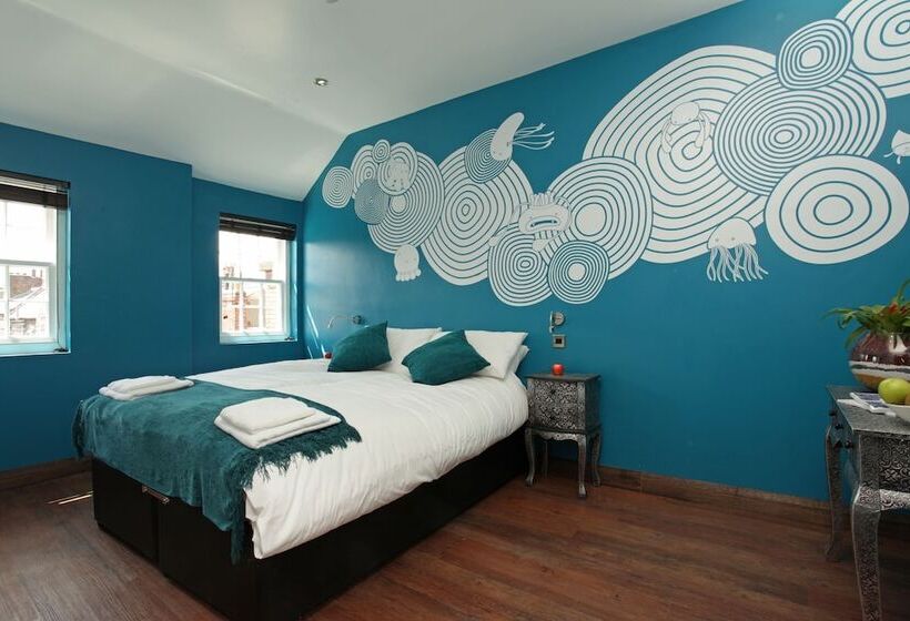 فندق The Fort York