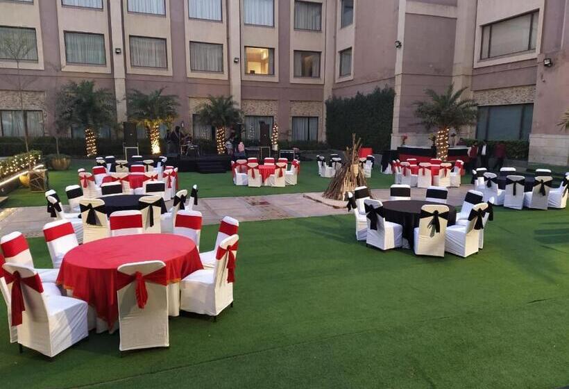 هتل Tivoli Grand Resort