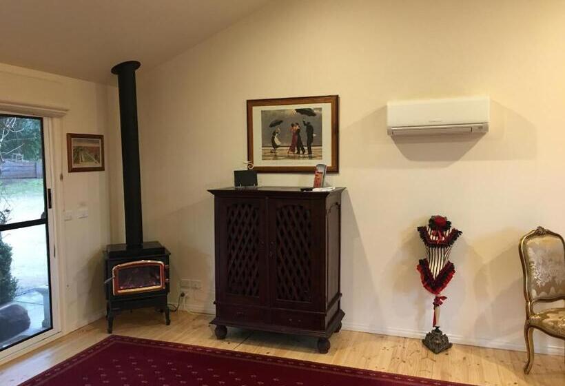 Weeroona Bed And Breakfast