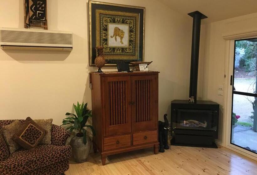 Weeroona Bed And Breakfast