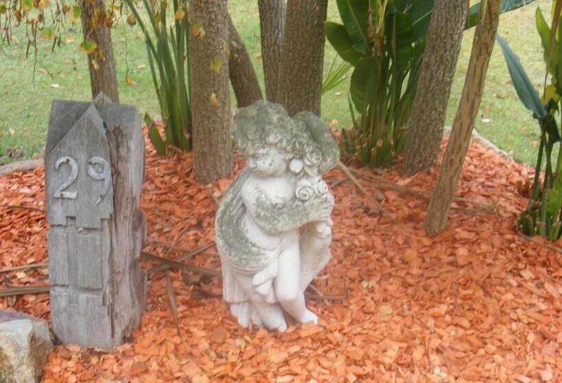 Weeroona Bed And Breakfast