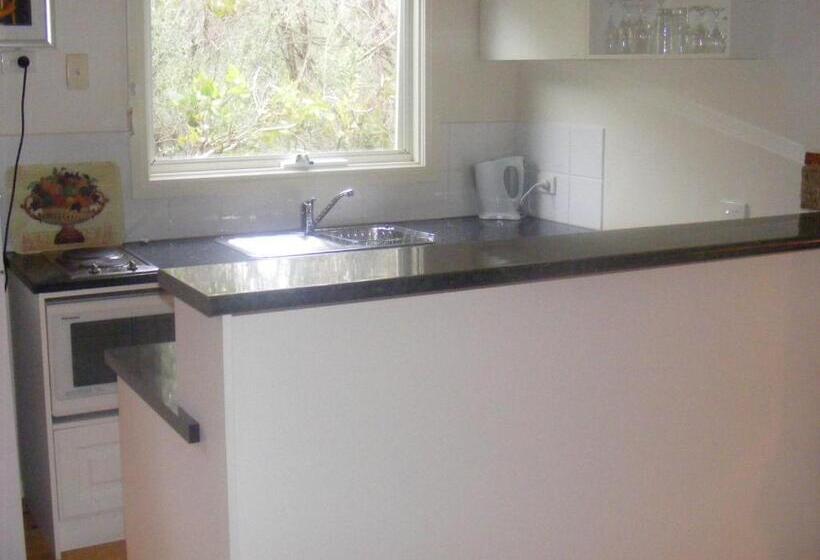 Weeroona Bed And Breakfast