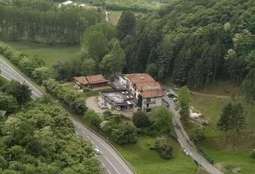 ホテル Albergo Il Castellino