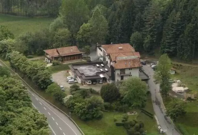 ホテル Albergo Il Castellino