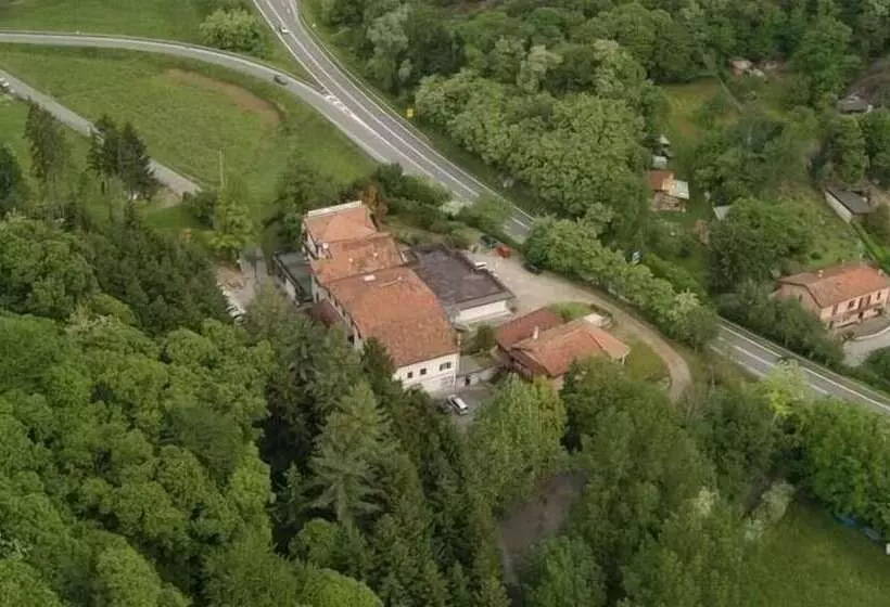 ホテル Albergo Il Castellino