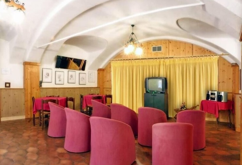 호텔 Albergo Il Castellino