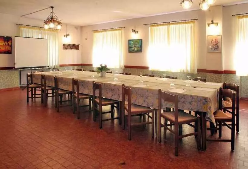 ホテル Albergo Il Castellino