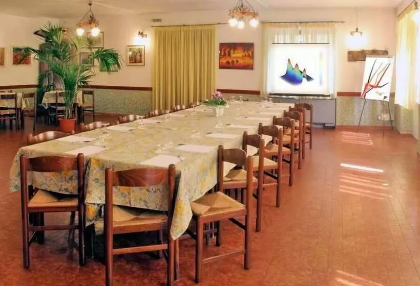 ホテル Albergo Il Castellino
