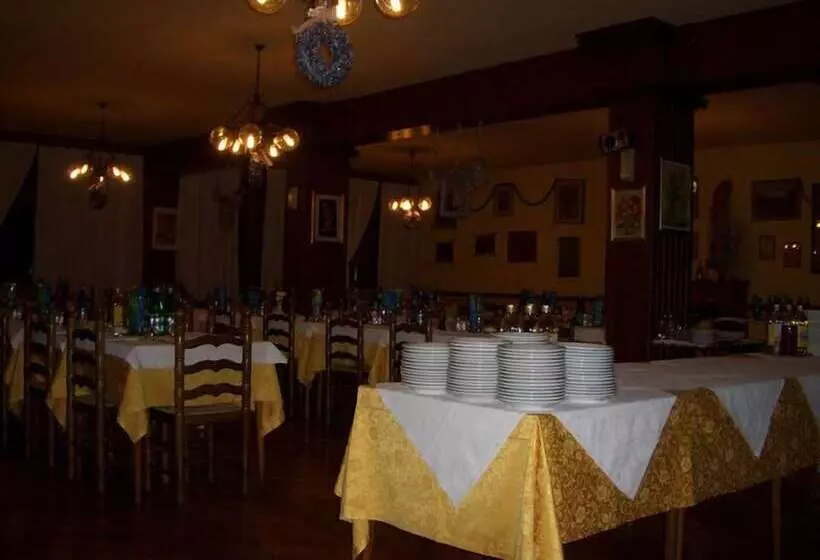 ホテル Albergo Il Castellino