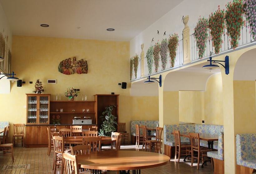 ホテル Casa Don Guanella