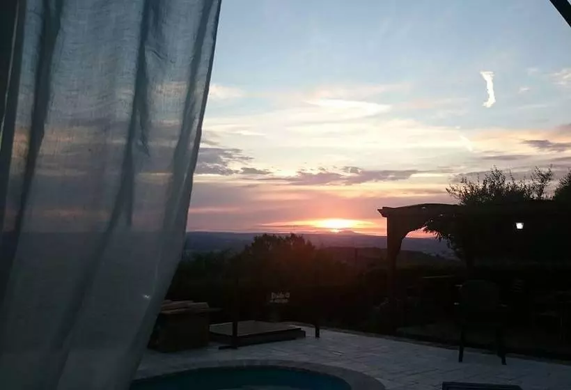ホテル Casale La Pietra Gialla B&b