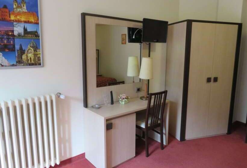 בית מלון כפרי Des Alpes