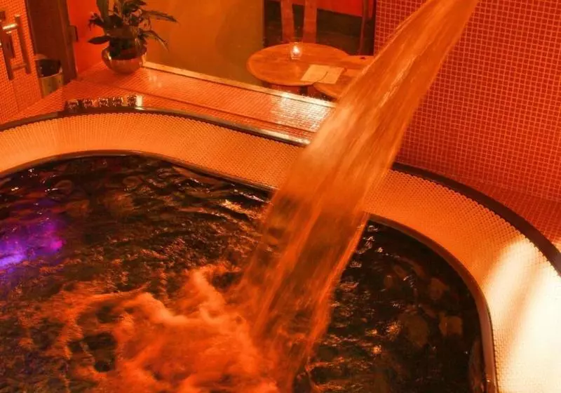 هتل I Tre Merli Locanda