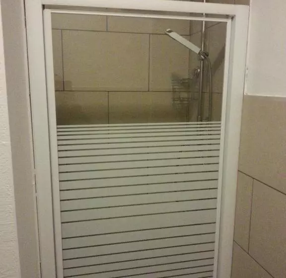 هتل Megaride Guest House
