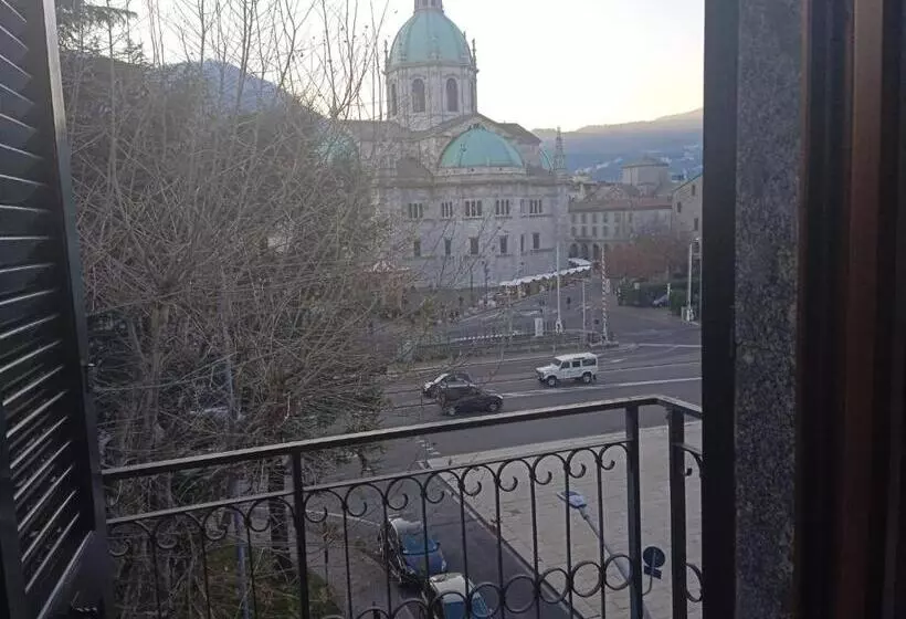 هتل Megaride Guest House