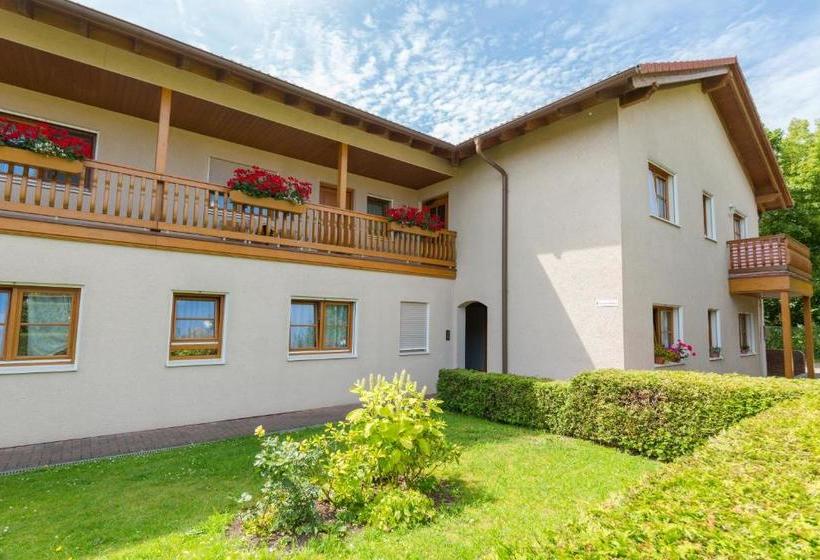 בית מלון כפרי Schwabe