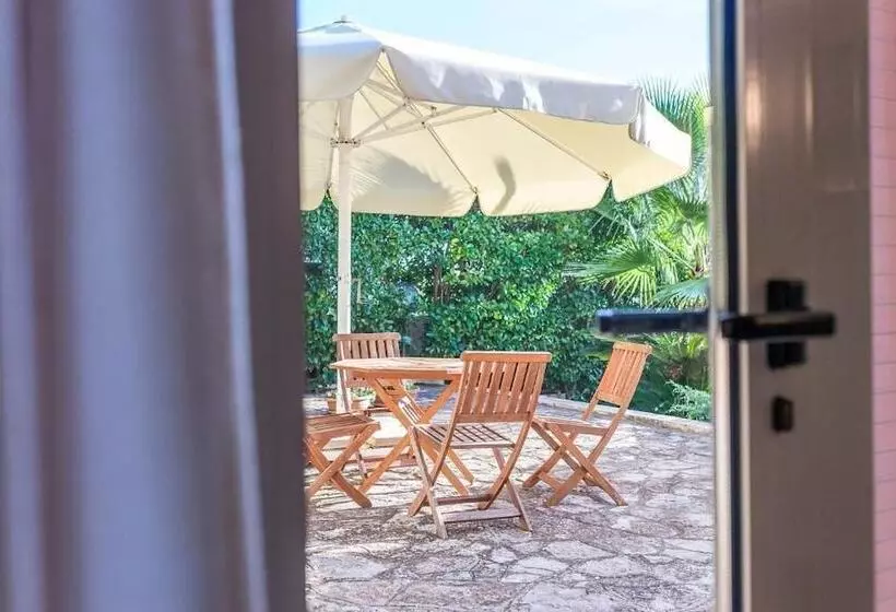 Hotelli Sosta A Levante